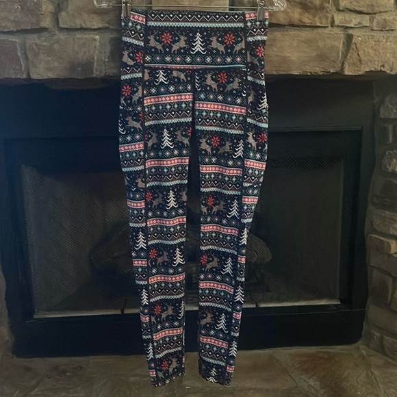 NWOT Christmas leggings w/ reindeers, poinsettias, snowflakes, and trees. XS - Picture 1 of 6